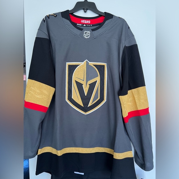 NWT Grey Las Vegas Golden Knights NHL alternate jersey